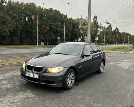 Серый БМВ 3 Серия, объемом двигателя 2 л и пробегом 378 тыс. км за 3100 $, фото 1 на Automoto.ua