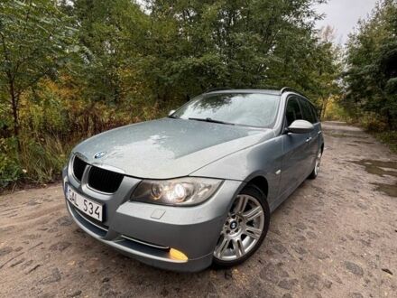 Серый БМВ 3 Серия, объемом двигателя 2 л и пробегом 250 тыс. км за 4100 $, фото 1 на Automoto.ua