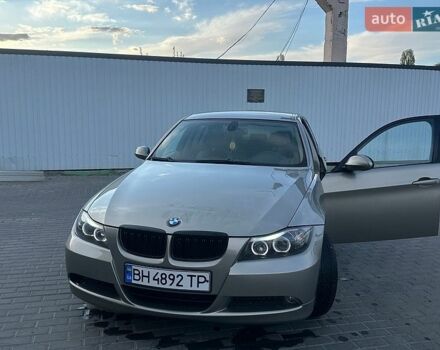 Серый БМВ 3 Серия, объемом двигателя 2 л и пробегом 226 тыс. км за 5500 $, фото 1 на Automoto.ua