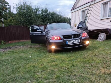 Серый БМВ 3 Серия, объемом двигателя 2 л и пробегом 323 тыс. км за 5900 $, фото 1 на Automoto.ua