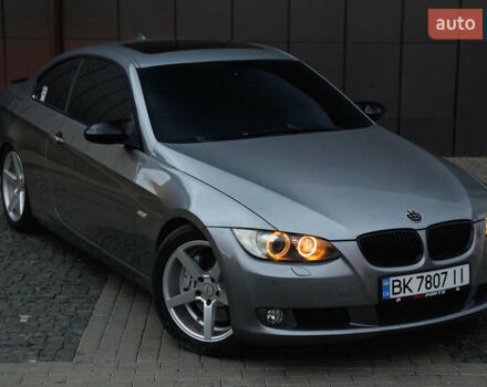 БМВ 3 Серия 2007 в Дубно на Automoto.ua Серый БМВ 3 Серия, объемом двигателя 2.99 л и пробегом 230 тыс. км за 12000 $, фото 1 на Automoto.ua