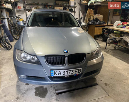 Серый БМВ 3 Серия, объемом двигателя 2 л и пробегом 279 тыс. км за 7999 $, фото 1 на Automoto.ua