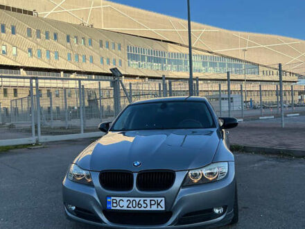 Серый БМВ 3 Серия, объемом двигателя 2 л и пробегом 351 тыс. км за 9000 $, фото 1 на Automoto.ua