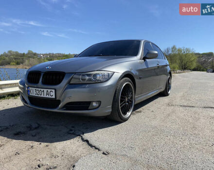 Серый БМВ 3 Серия, объемом двигателя 2 л и пробегом 265 тыс. км за 8000 $, фото 1 на Automoto.ua