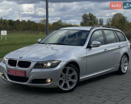 БМВ 3 Серия 2010 в Ровно на Automoto.ua Серый БМВ 3 Серия, объемом двигателя 2 л и пробегом 225 тыс. км за 8650 $, фото 1 на Automoto.ua