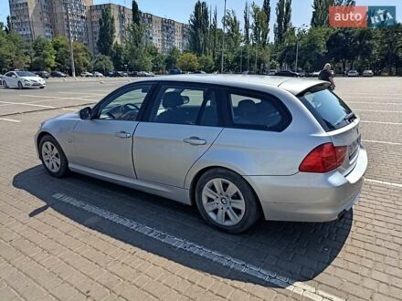 БМВ 3 Серия 2010 в Одессе на Automoto.ua Серый БМВ 3 Серия, объемом двигателя 2 л и пробегом 218 тыс. км за 9999 $, фото 1 на Automoto.ua