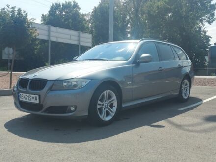 БМВ 3 Серия 2010 в Немирове на Automoto.ua Серый БМВ 3 Серия, объемом двигателя 2 л и пробегом 365 тыс. км за 5400 $, фото 1 на Automoto.ua