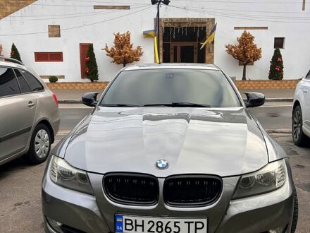 Серый БМВ 3 Серия, объемом двигателя 2.5 л и пробегом 19000 тыс. км за 9200 $, фото 1 на Automoto.ua