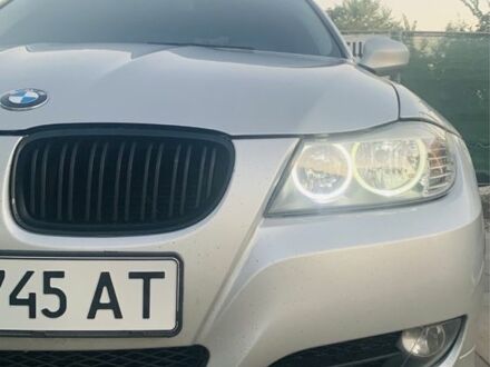 Сірий БМВ 3 Серія, об'ємом двигуна 3 л та пробігом 300 тис. км за 8899 $, фото 1 на Automoto.ua