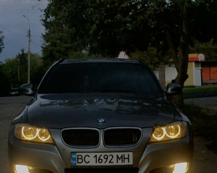 Сірий БМВ 3 Серія, об'ємом двигуна 2 л та пробігом 300 тис. км за 8650 $, фото 1 на Automoto.ua