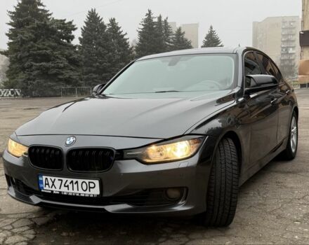 Серый БМВ 3 Серия, объемом двигателя 2 л и пробегом 210 тыс. км за 12000 $, фото 1 на Automoto.ua