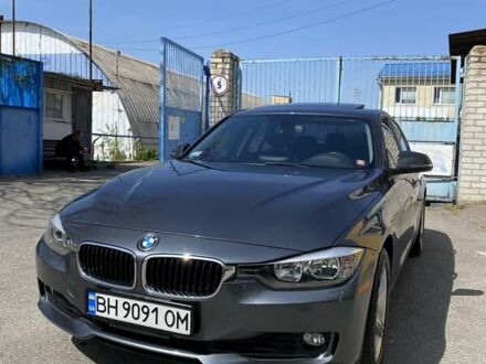 БМВ 3 Серия 2015 в Запорожье на Automoto.ua Серый БМВ 3 Серия, объемом двигателя 2 л и пробегом 56 тыс. км за 14800 $, фото 1 на Automoto.ua