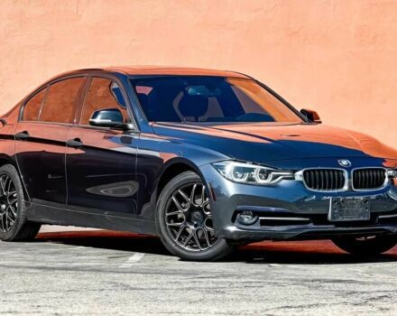 Серый БМВ 3 Серия, объемом двигателя 2 л и пробегом 79 тыс. км за 4000 $, фото 1 на Automoto.ua