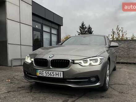 БМВ 3 Серия 2016 в Днепре (Днепропетровске) на Automoto.ua Серый БМВ 3 Серия, объемом двигателя 2 л и пробегом 91 тыс. км за 16800 $, фото 1 на Automoto.ua