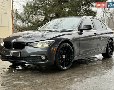 Серый БМВ 3 Серия, объемом двигателя 2 л и пробегом 105 тыс. км за 12999 $, фото 1 на Automoto.ua