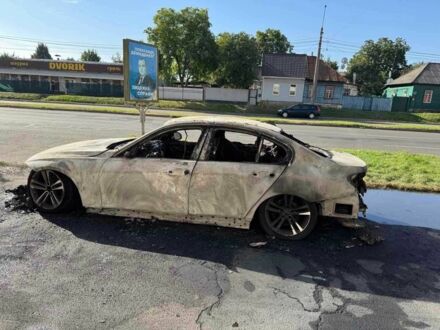 Серый БМВ 3 Серия, объемом двигателя 0 л и пробегом 182 тыс. км за 1476 $, фото 1 на Automoto.ua