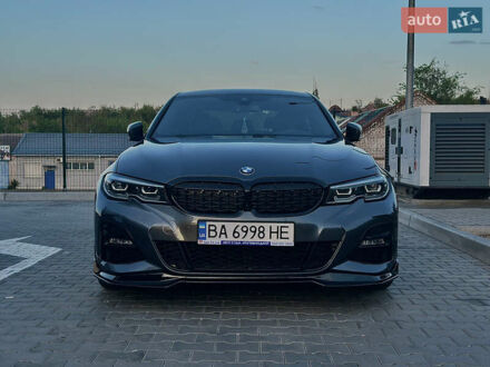 БМВ 3 Серия 2019 в Кривом Роге на Automoto.ua Серый БМВ 3 Серия, объемом двигателя 2 л и пробегом 67 тыс. км за 29250 $, фото 1 на Automoto.ua