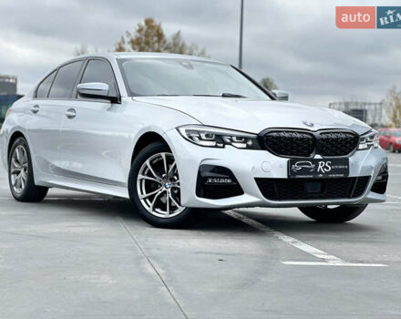 БМВ 3 Серия 2021 в Киеве на Automoto.ua Серый БМВ 3 Серия, объемом двигателя 2 л и пробегом 69 тыс. км за 30700 $, фото 1 на Automoto.ua