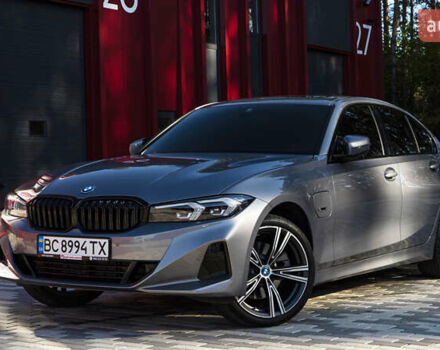 БМВ 3 Серия 2022 в Львове на Automoto.ua Серый БМВ 3 Серия, объемом двигателя 2 л и пробегом 26 тыс. км за 39500 $, фото 1 на Automoto.ua