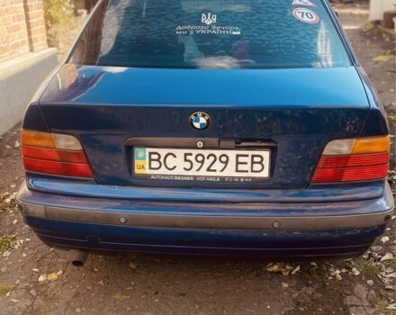 Синий БМВ 3 Серия, объемом двигателя 1.8 л и пробегом 352 тыс. км за 2000 $, фото 3 на Automoto.ua