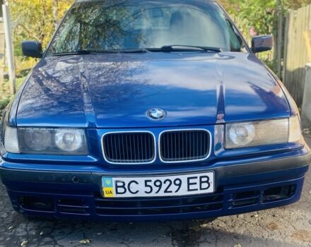 Синий БМВ 3 Серия, объемом двигателя 1.8 л и пробегом 352 тыс. км за 2000 $, фото 1 на Automoto.ua