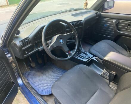 Синий БМВ 3 Серия, объемом двигателя 1.8 л и пробегом 666 тыс. км за 1800 $, фото 6 на Automoto.ua