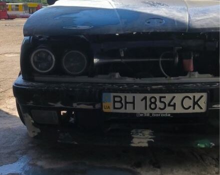 Синій БМВ 3 Серія, об'ємом двигуна 1.8 л та пробігом 2 тис. км за 2800 $, фото 7 на Automoto.ua