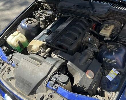 Синій БМВ 3 Серія, об'ємом двигуна 2 л та пробігом 375 тис. км за 2800 $, фото 4 на Automoto.ua