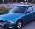 Синий БМВ 3 Серия, объемом двигателя 1.6 л и пробегом 231 тыс. км за 3800 $, фото 1 на Automoto.ua