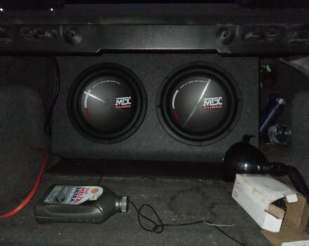 Синий БМВ 3 Серия, объемом двигателя 2 л и пробегом 299 тыс. км за 3000 $, фото 6 на Automoto.ua