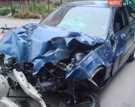 Синій БМВ 3 Серія, об'ємом двигуна 1.8 л та пробігом 240 тис. км за 500 $, фото 5 на Automoto.ua