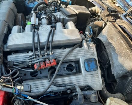 Синий БМВ 3 Серия, объемом двигателя 1.8 л и пробегом 250 тыс. км за 1350 $, фото 5 на Automoto.ua