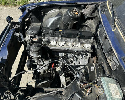 Синій БМВ 3 Серія, об'ємом двигуна 2 л та пробігом 100 тис. км за 2900 $, фото 3 на Automoto.ua