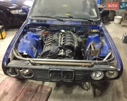 Синий БМВ 3 Серия, объемом двигателя 2 л и пробегом 100 тыс. км за 2100 $, фото 5 на Automoto.ua