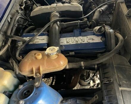 Синий БМВ 3 Серия, объемом двигателя 2.4 л и пробегом 500 тыс. км за 1287 $, фото 6 на Automoto.ua