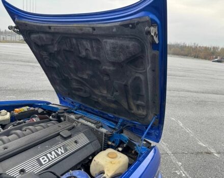 Синий БМВ 3 Серия, объемом двигателя 2 л и пробегом 200 тыс. км за 4000 $, фото 6 на Automoto.ua