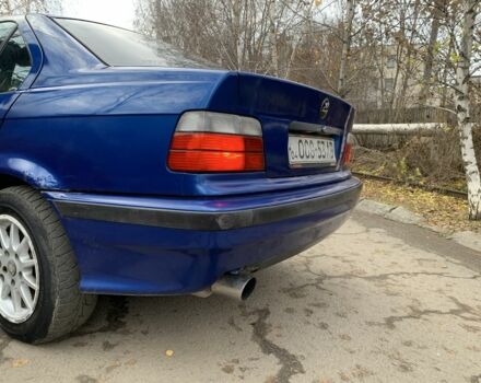 Синий БМВ 3 Серия, объемом двигателя 1.8 л и пробегом 550 тыс. км за 1950 $, фото 10 на Automoto.ua