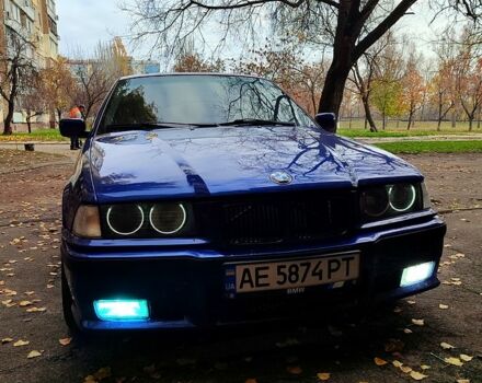 Синий БМВ 3 Серия, объемом двигателя 2 л и пробегом 334 тыс. км за 3700 $, фото 1 на Automoto.ua