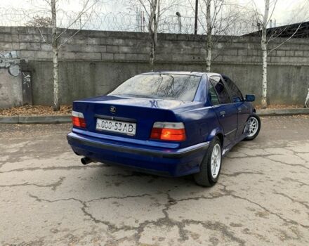 Синий БМВ 3 Серия, объемом двигателя 1.8 л и пробегом 550 тыс. км за 1950 $, фото 4 на Automoto.ua