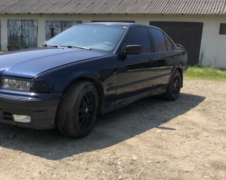 Синий БМВ 3 Серия, объемом двигателя 1.8 л и пробегом 280 тыс. км за 1500 $, фото 6 на Automoto.ua