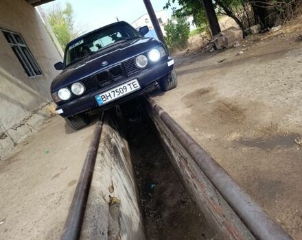 Синий БМВ 3 Серия, объемом двигателя 2.5 л и пробегом 420 тыс. км за 800 $, фото 1 на Automoto.ua