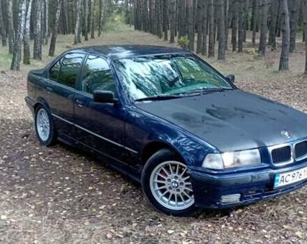 Синий БМВ 3 Серия, объемом двигателя 1.8 л и пробегом 505 тыс. км за 2600 $, фото 4 на Automoto.ua