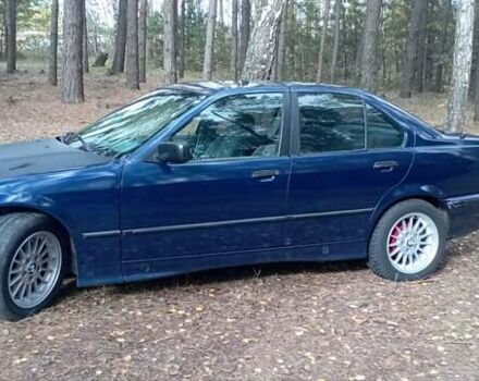 Синий БМВ 3 Серия, объемом двигателя 1.8 л и пробегом 505 тыс. км за 2600 $, фото 5 на Automoto.ua