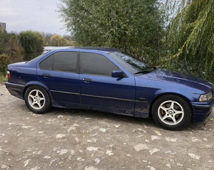 Синій БМВ 3 Серія, об'ємом двигуна 1.6 л та пробігом 326 тис. км за 2600 $, фото 3 на Automoto.ua