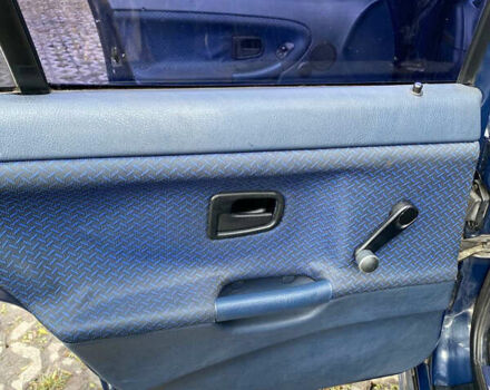 Синій БМВ 3 Серія, об'ємом двигуна 1.6 л та пробігом 374 тис. км за 2300 $, фото 23 на Automoto.ua