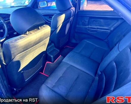 Синий БМВ 3 Серия, объемом двигателя 1.8 л и пробегом 211 тыс. км за 2400 $, фото 8 на Automoto.ua