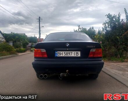 Синий БМВ 3 Серия, объемом двигателя 1.8 л и пробегом 202 тыс. км за 2500 $, фото 3 на Automoto.ua