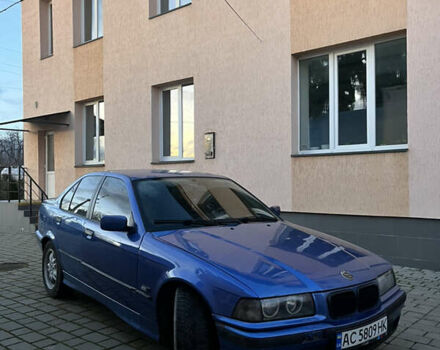 Синій БМВ 3 Серія, об'ємом двигуна 1.8 л та пробігом 285 тис. км за 2600 $, фото 4 на Automoto.ua