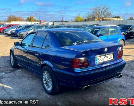 Синий БМВ 3 Серия, объемом двигателя 1.8 л и пробегом 211 тыс. км за 2400 $, фото 5 на Automoto.ua