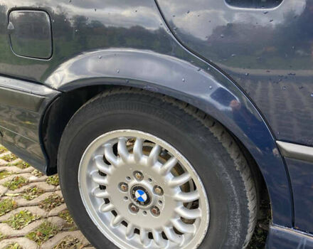 Синій БМВ 3 Серія, об'ємом двигуна 1.6 л та пробігом 374 тис. км за 2300 $, фото 7 на Automoto.ua